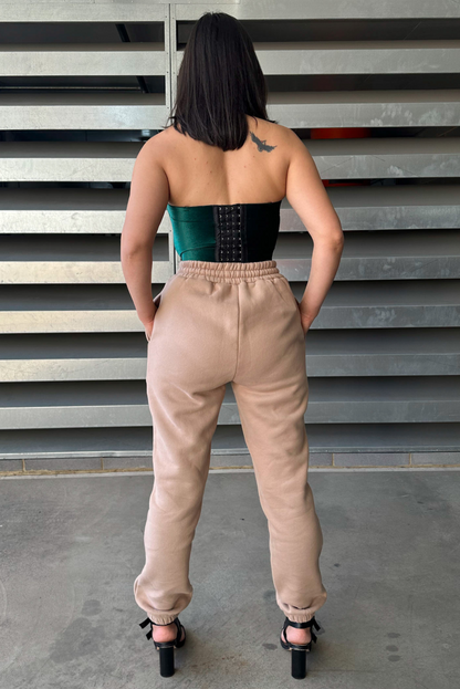 baggy sweatpants oversized